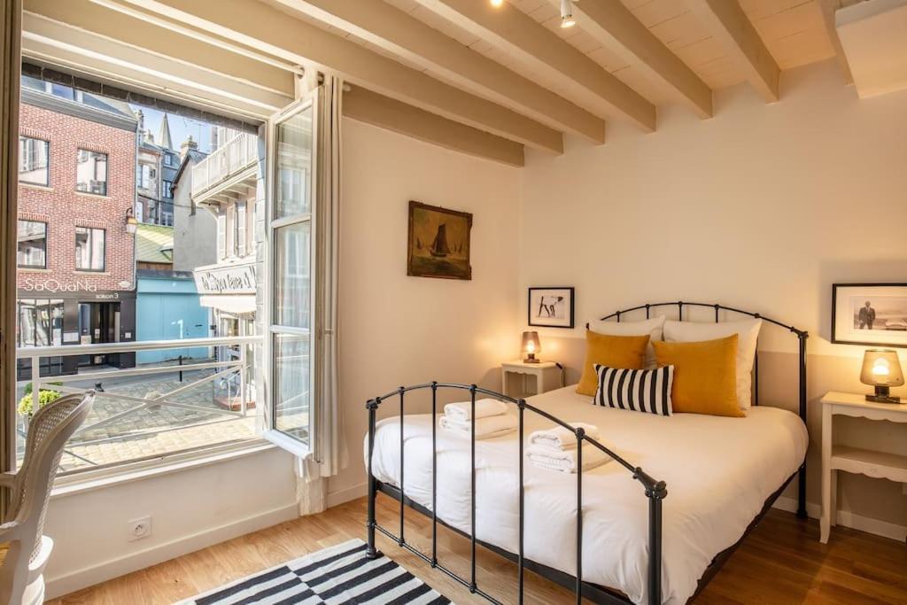 La Belle Place Honfleur Exteriör bild